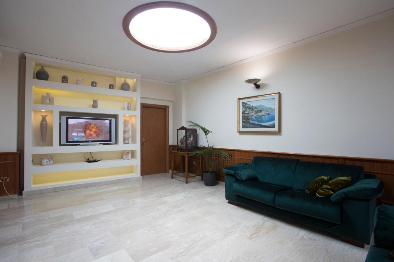 קסטלמרה די סטביה Hotel Villa Serena מראה חיצוני תמונה