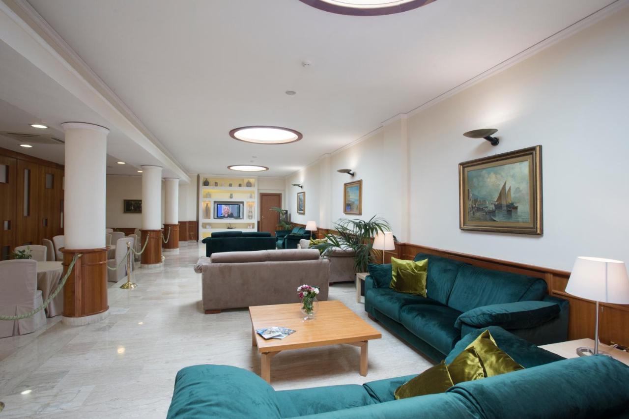 קסטלמרה די סטביה Hotel Villa Serena מראה חיצוני תמונה