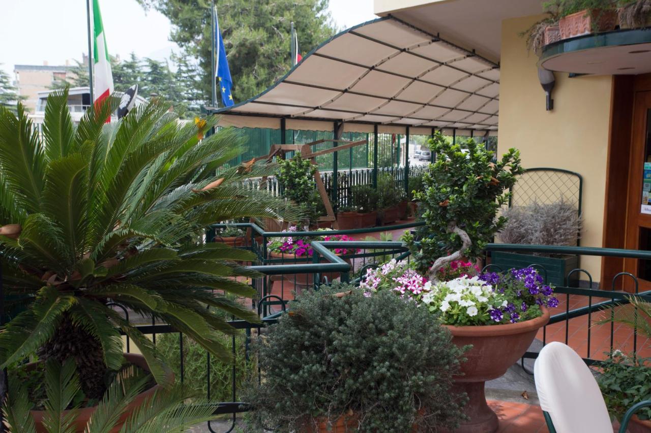 קסטלמרה די סטביה Hotel Villa Serena מראה חיצוני תמונה