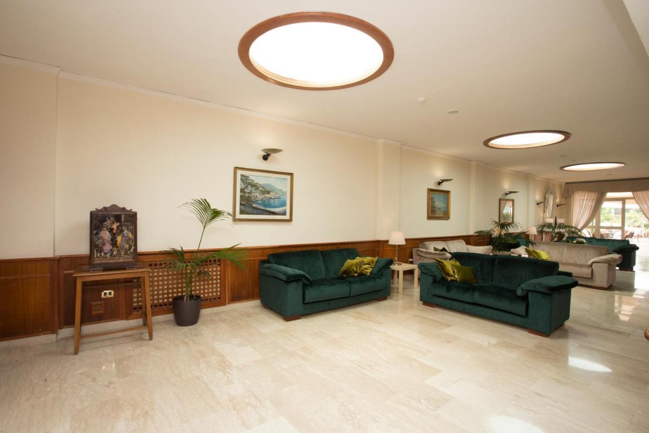 קסטלמרה די סטביה Hotel Villa Serena מראה חיצוני תמונה