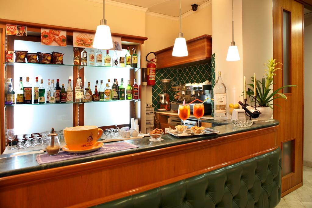 קסטלמרה די סטביה Hotel Villa Serena מראה חיצוני תמונה