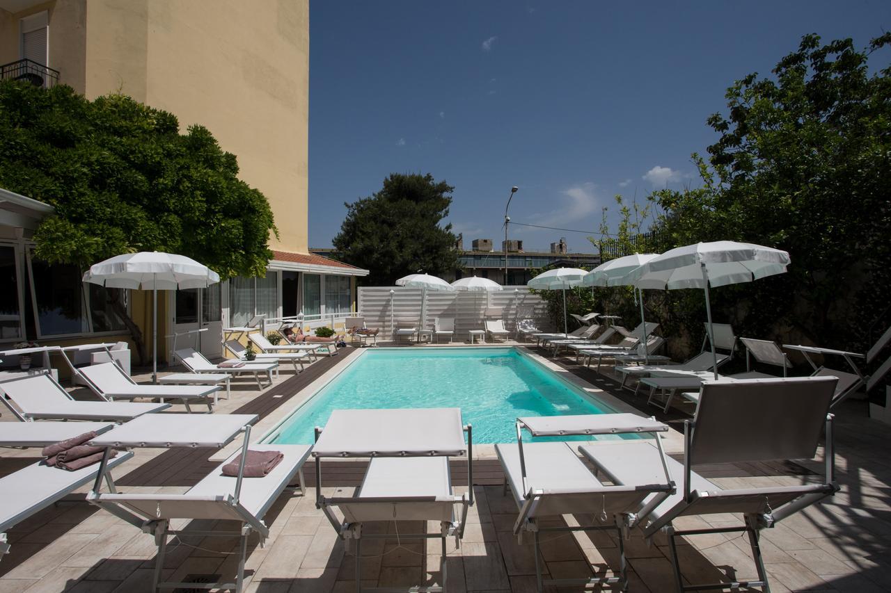 קסטלמרה די סטביה Hotel Villa Serena מראה חיצוני תמונה