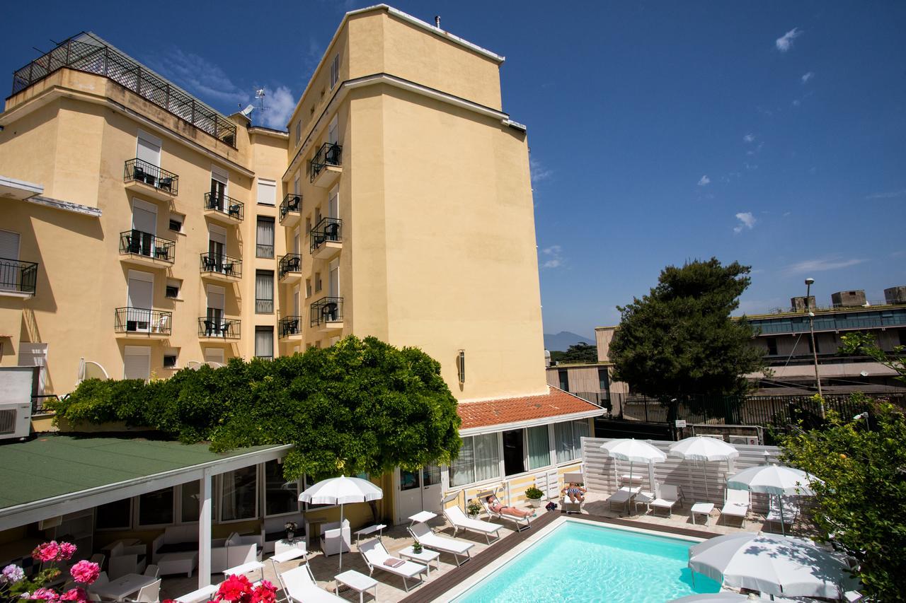 קסטלמרה די סטביה Hotel Villa Serena מראה חיצוני תמונה